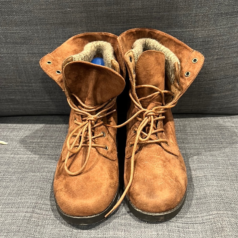 Arizona Ladies Lace Up Suede Boots 10, Cognac